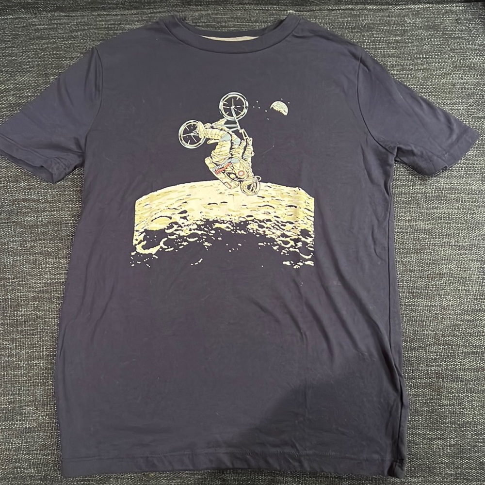 OLD NAVY Boys Graphic T-Shirt Space Astronaut on Bike - L (10-12)